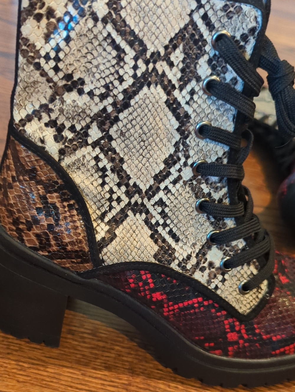 BAMBOO Red and Beige Snake-Print Lace-Up Chunky Heel Goth Punk Boots NWOT Sz 9 - Picture 8 of 11
